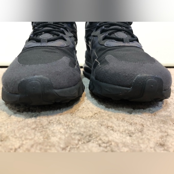 Nike Air Max 270 React Black Oil Grey Size 9.5 - Picture 4 of 11